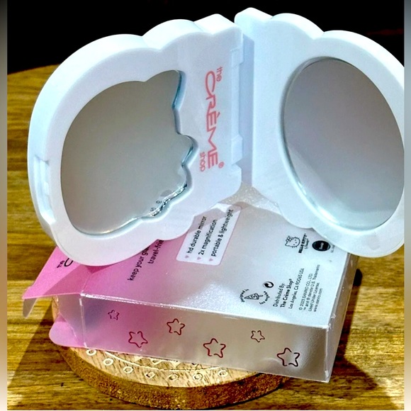 The Crème Shop Hello Kitty On The Go Compact Makeup Dual-Side & HD Mirror - Picture 11 of 14